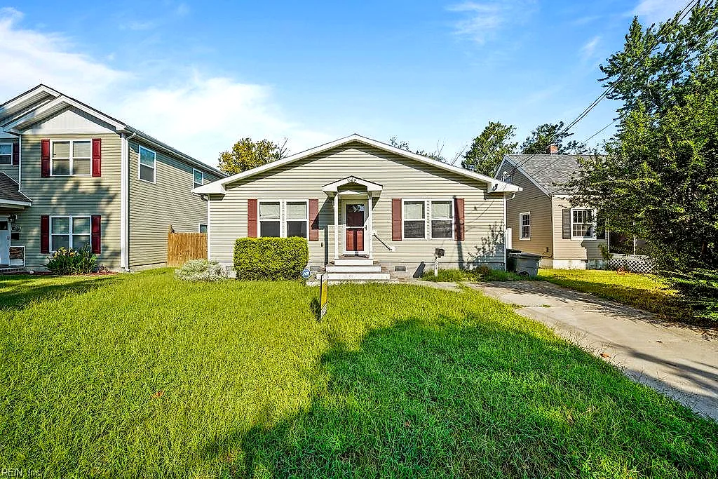 624 Augusta ST, HAMPTON VA 23669