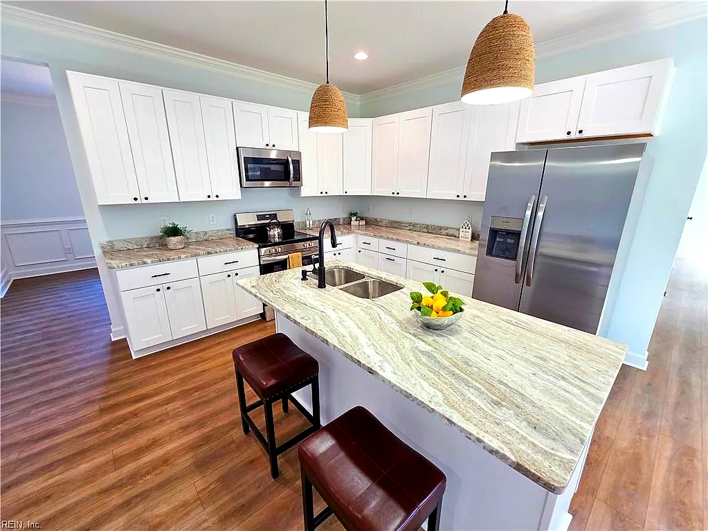 1013 Barbara Dr, Suffolk — photo