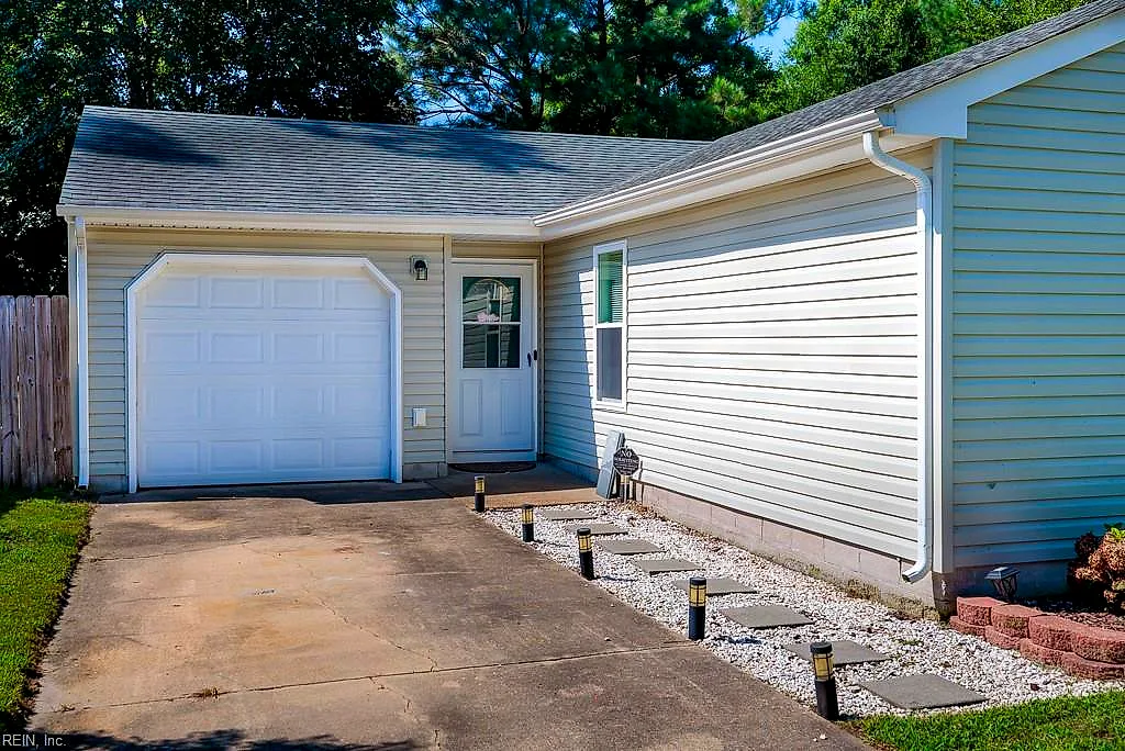 1307 Eaglewood Dr, Virginia Beach — photo