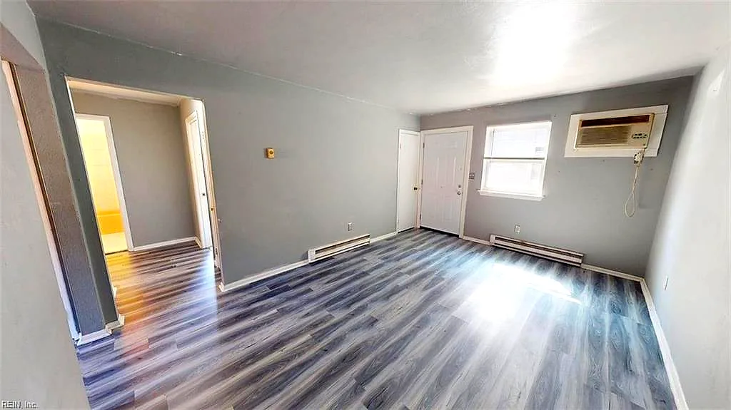 2127 Grandy Ave, Norfolk — photo
