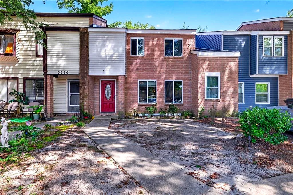 5358 Palmyra CT, VIRGINIA BEACH VA 23462