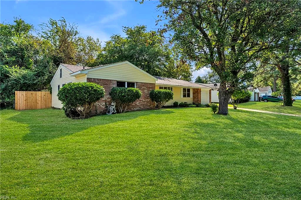 1209 Sir Galahad Dr, Chesapeake — photo