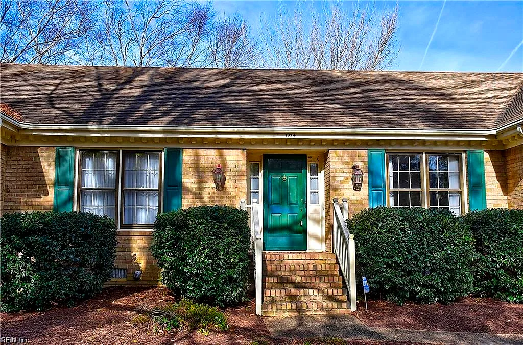 1924 Grayfalcon Dr, Norfolk — photo