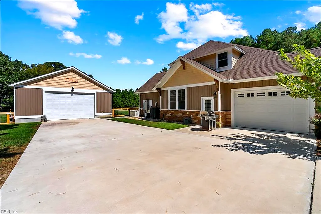2962 Butlers Bluff Dr, Cape Charles — photo