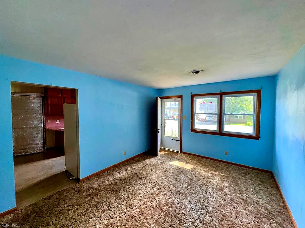 1605 Hawthorne Dr, Chesapeake — photo