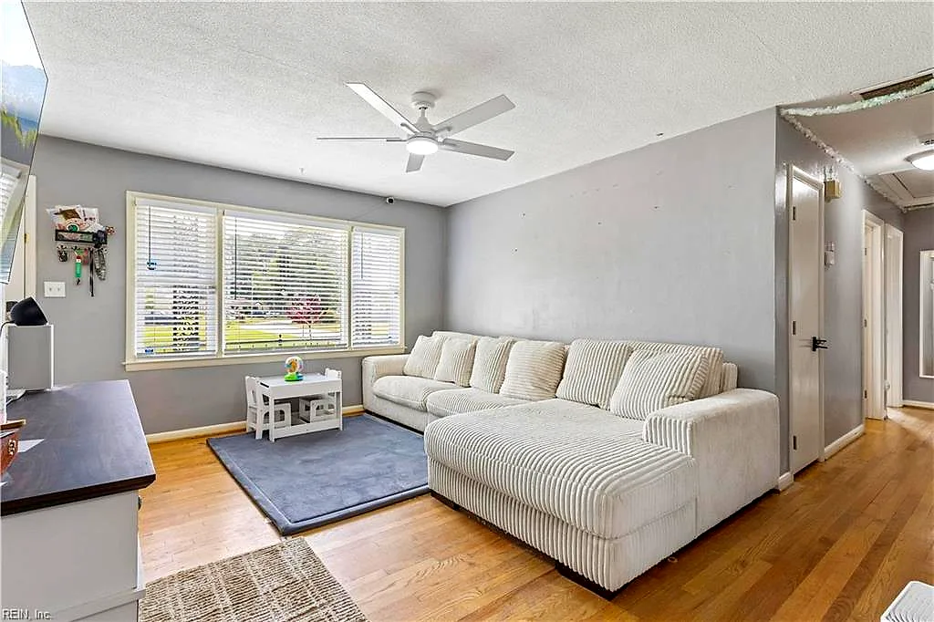 1025 Shore Rd, Chesapeake — photo