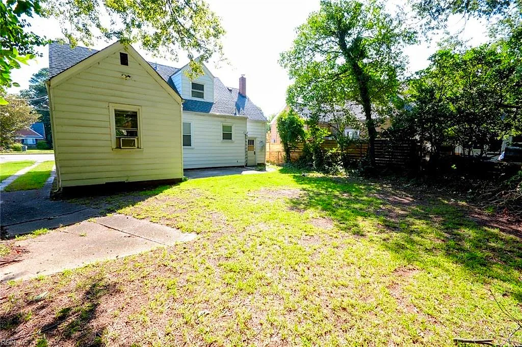 5905 Hampton Blvd, Norfolk — photo