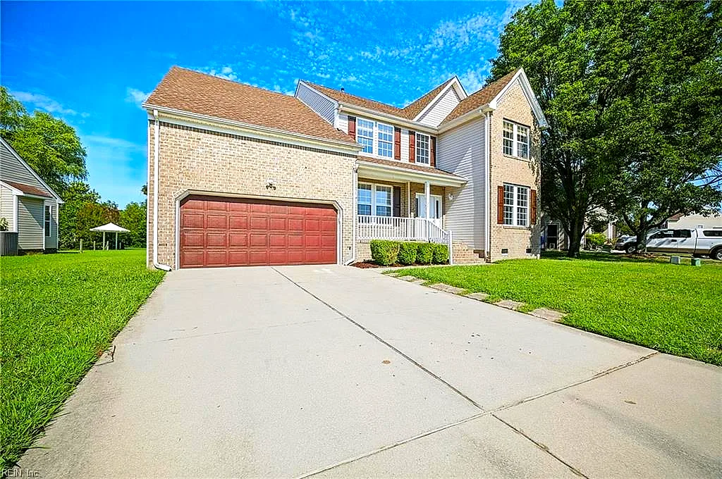 120 Lakes Edge Dr, Suffolk — photo
