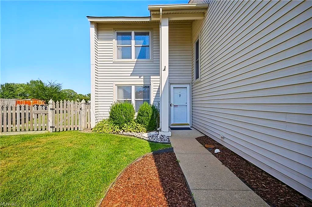 1284 Christian Ct, Virginia Beach — photo
