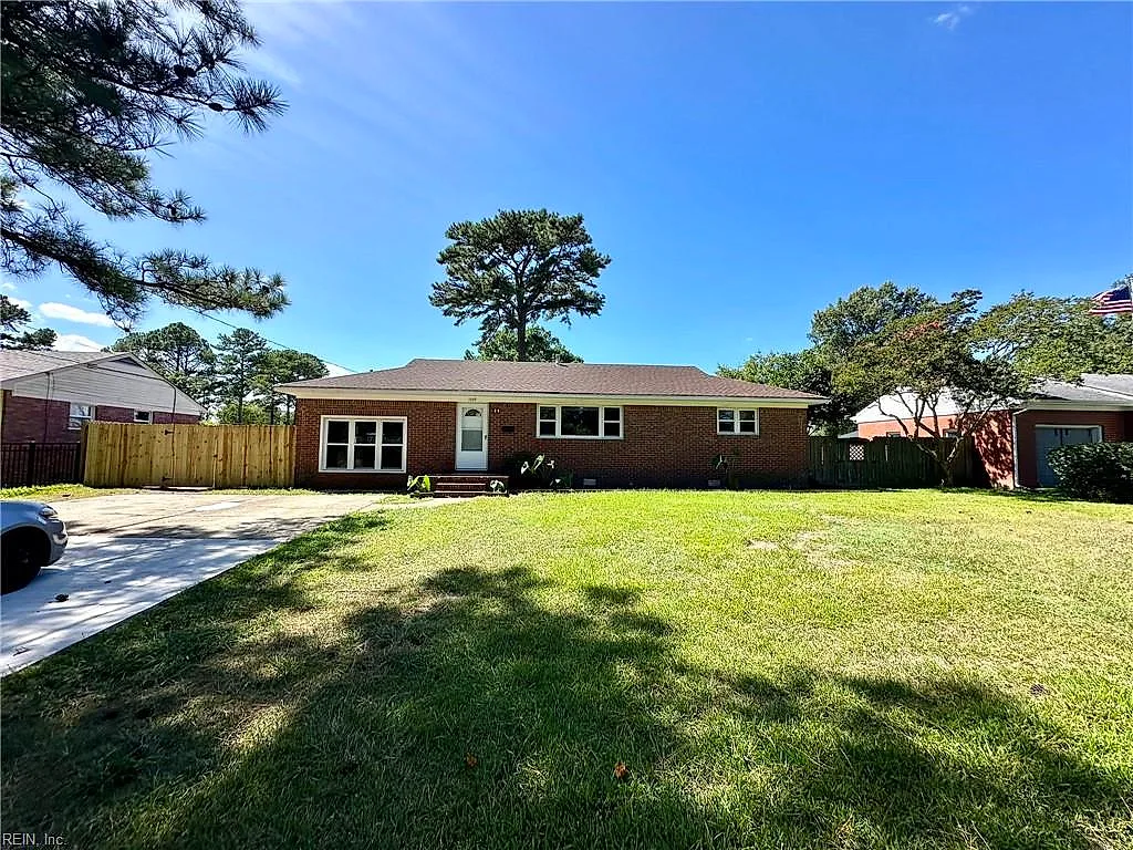 1049 Baker RD