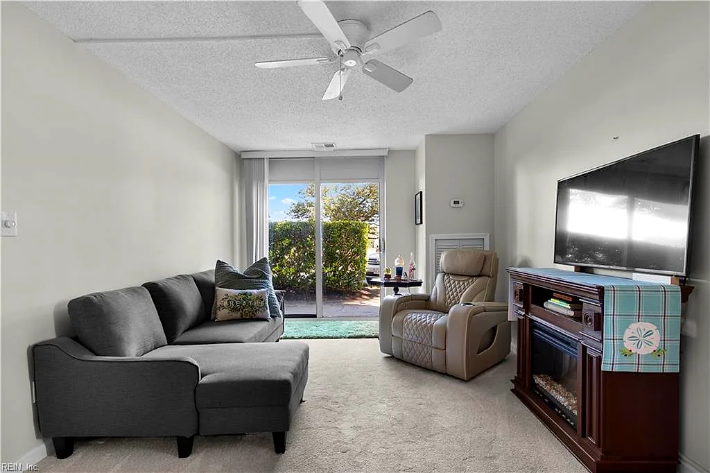 3558 Shore Dr #G9, Virginia Beach — photo