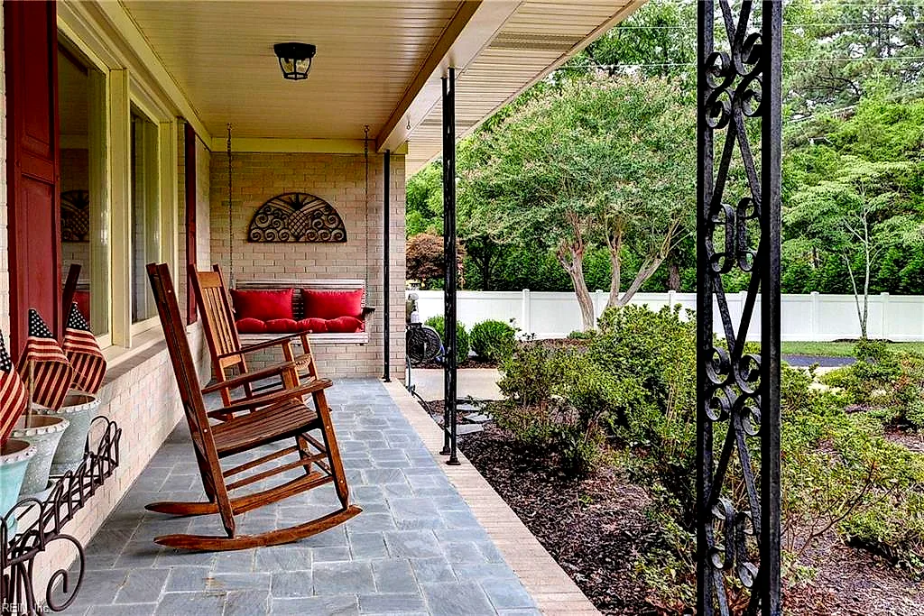701 Dare Rd, Yorktown — photo