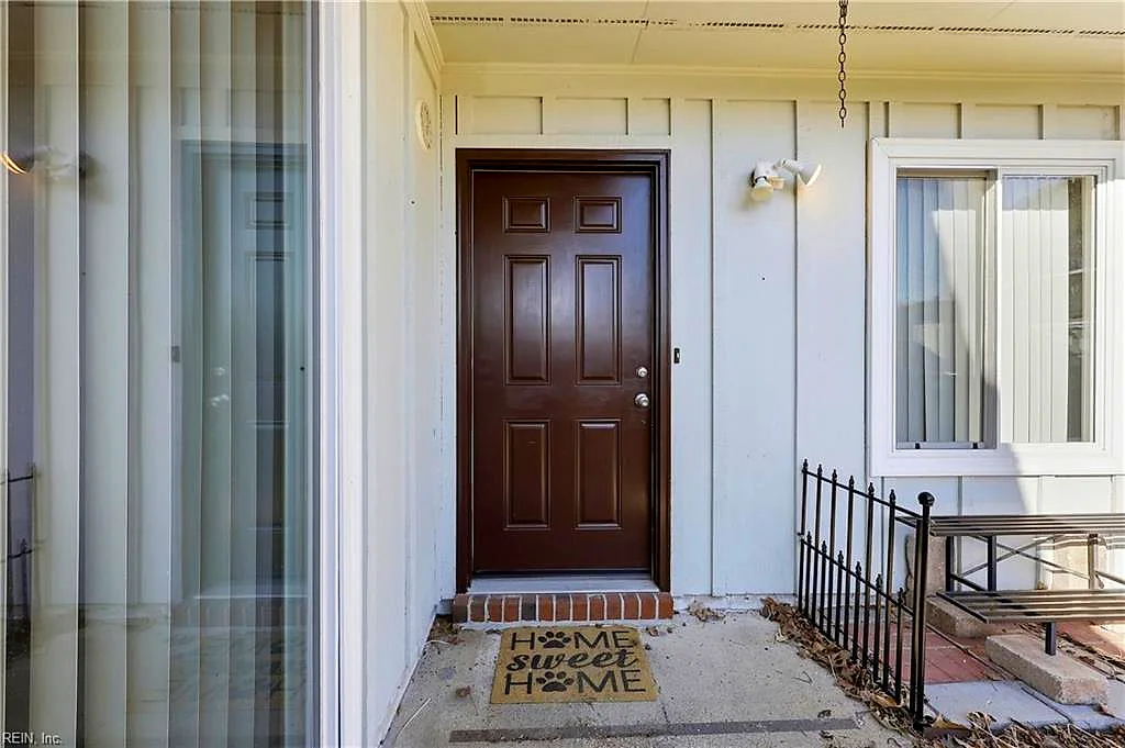 1600 Ocean Lakes Ct, Virginia Beach — photo