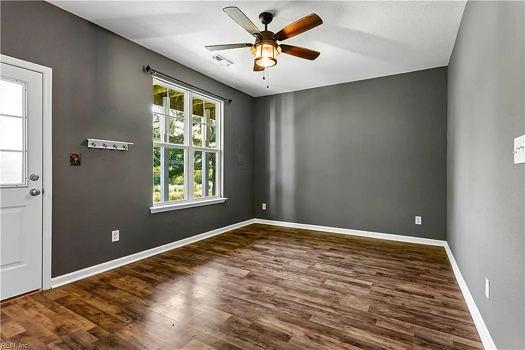 404 Prosperity Ct, Williamsburg — photo