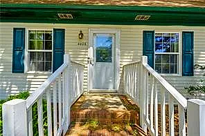 4406 Breezewood Ct, Portsmouth — photo
