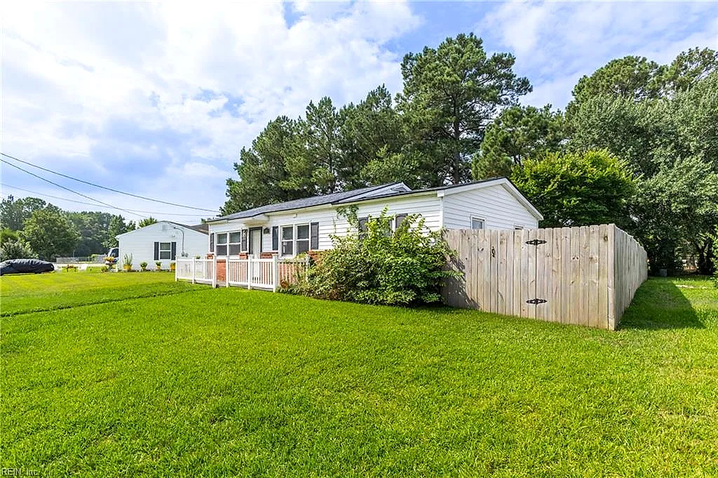109 Avondale Rd, Portsmouth — photo