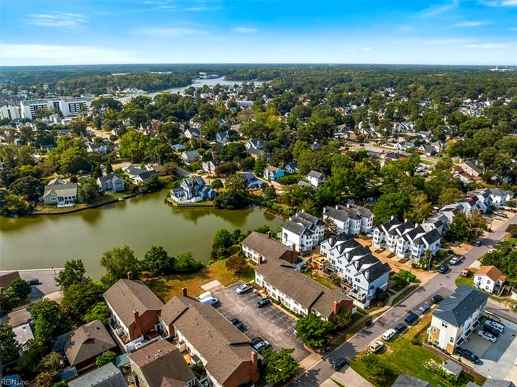 414 9th St, Virginia Beach — photo