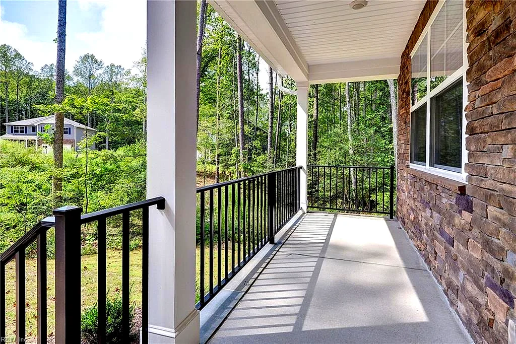 7611 Patriots Way, Gloucester — photo