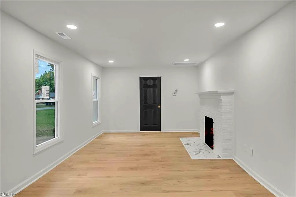 5902 Old Ave, Newport News — photo