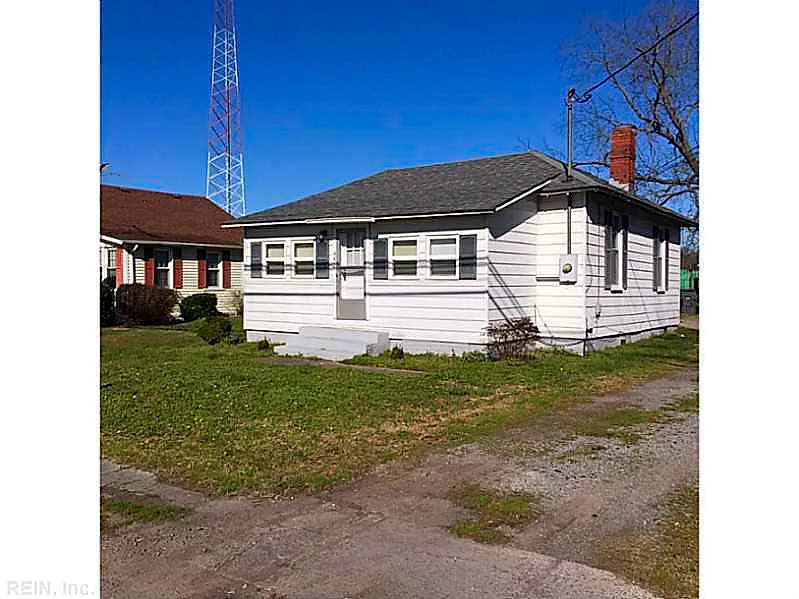 44 W Windsor Blvd, Windsor — photo