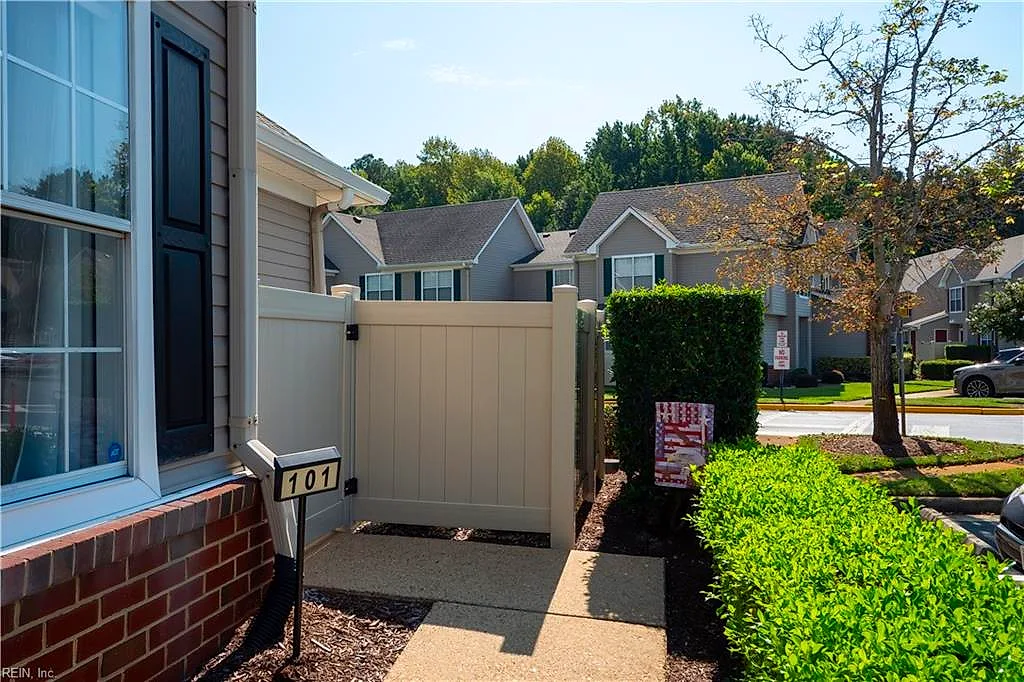 3861 Lasalle Dr #101, Virginia Beach — photo