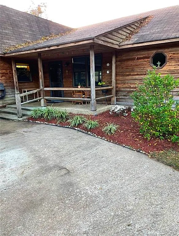 212 Sparrow Rd, Chesapeake — photo