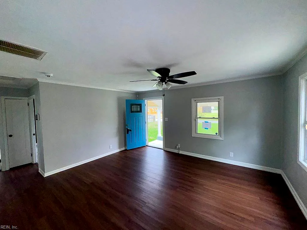 552 Ashlawn Dr, Norfolk — photo