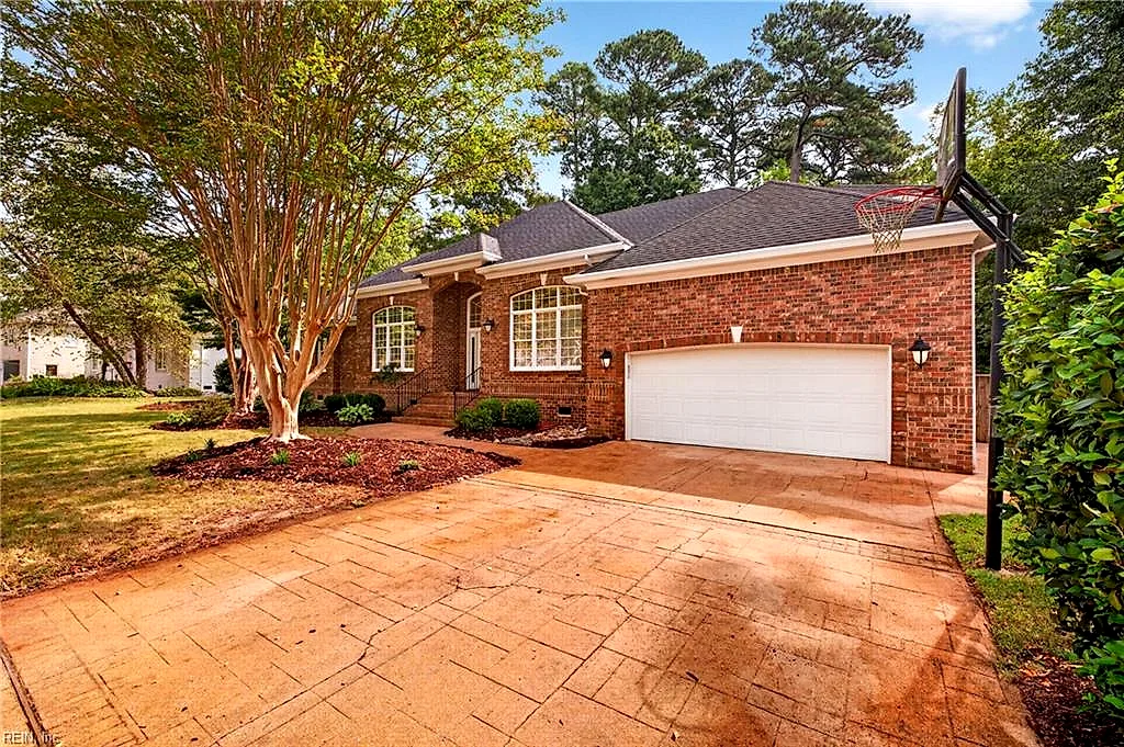1584 Godfrey Ln, Virginia Beach — photo
