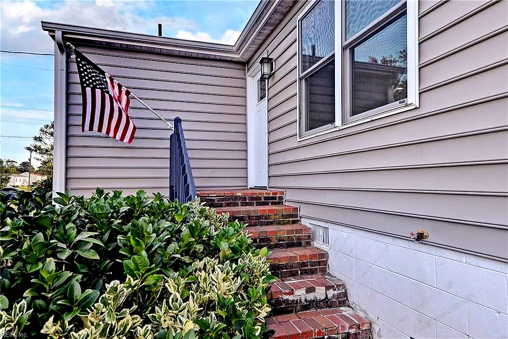 18 Ridge Rd, Poquoson — photo