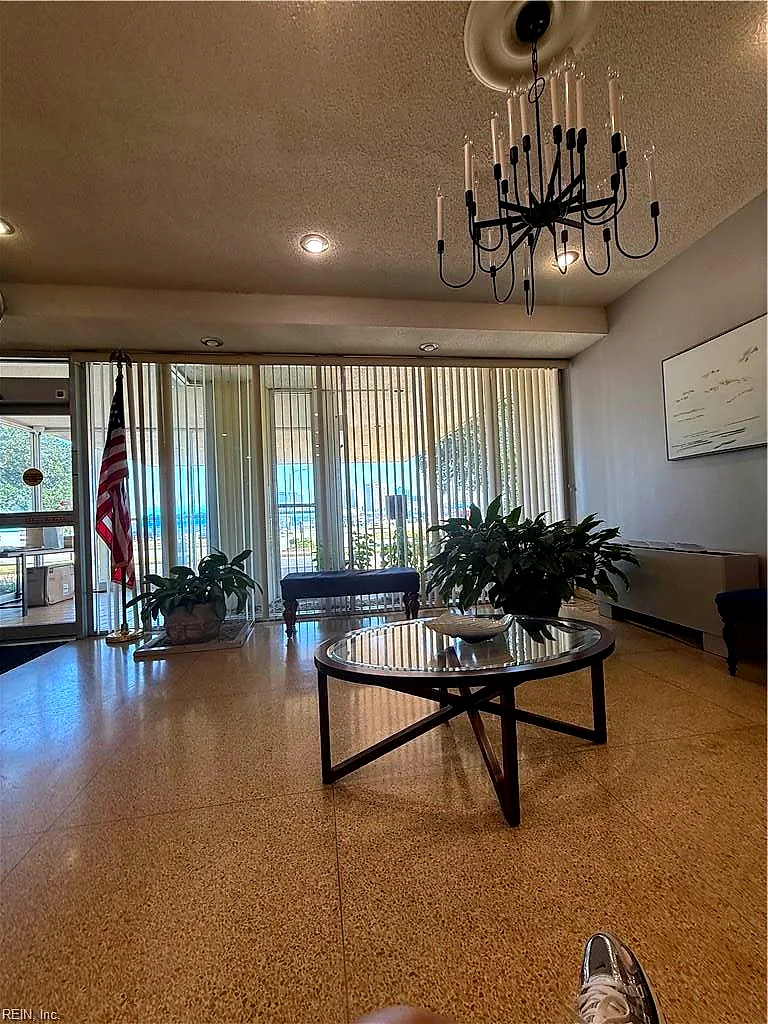 1 Crawford Cir #906, Portsmouth — photo