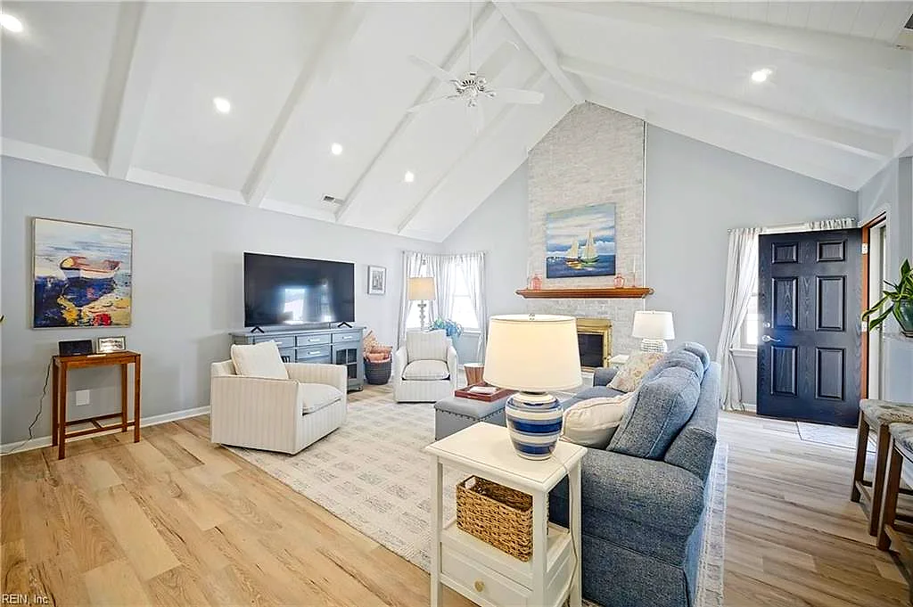 1300 Oregon Xing, Chesapeake — photo