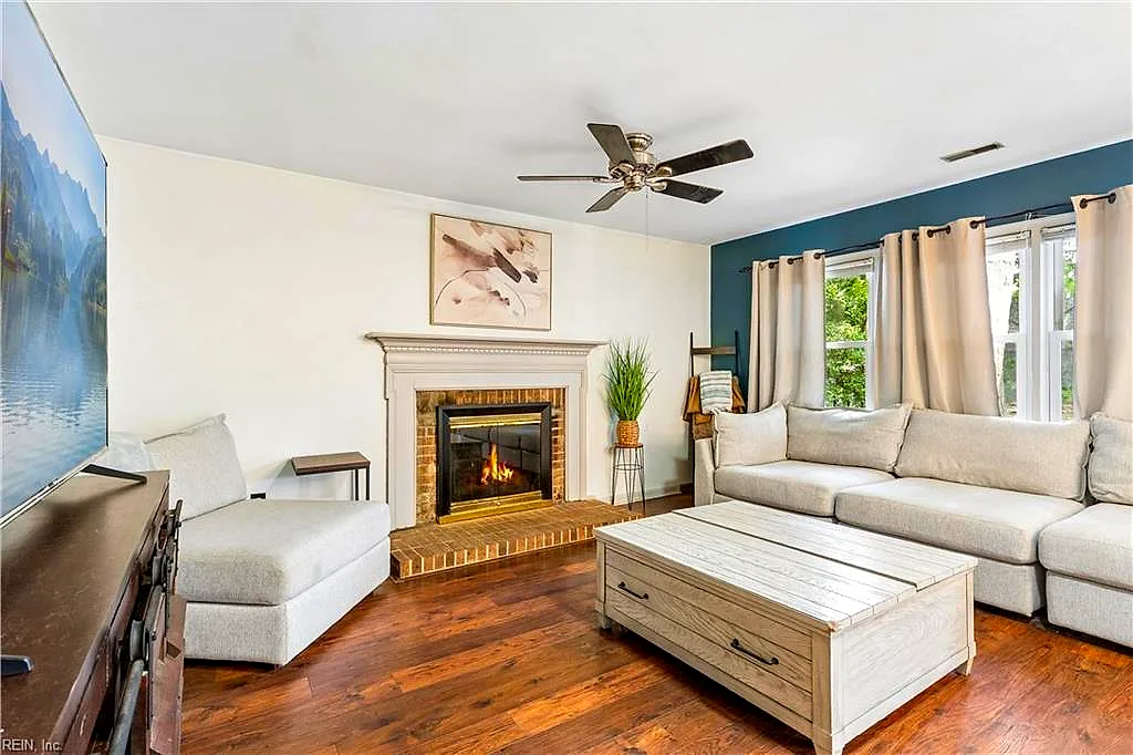 585 Minuteman Dr, Newport News — photo
