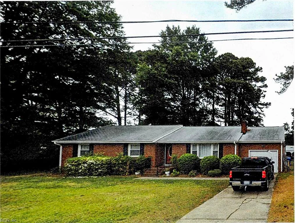 5708 Barberry Ln, Portsmouth — photo