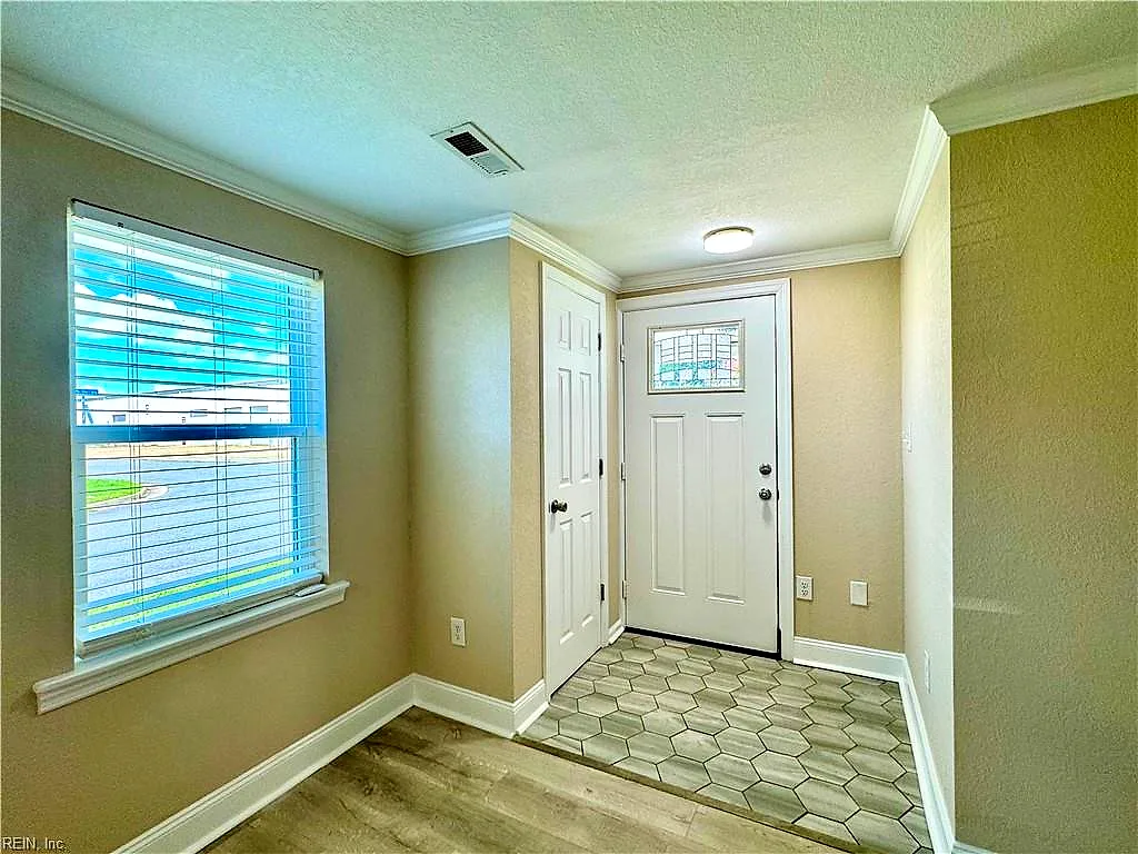 739 Childs Ave, Hampton — photo