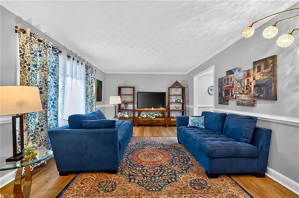 109 Grays Lndg, Hampton — photo