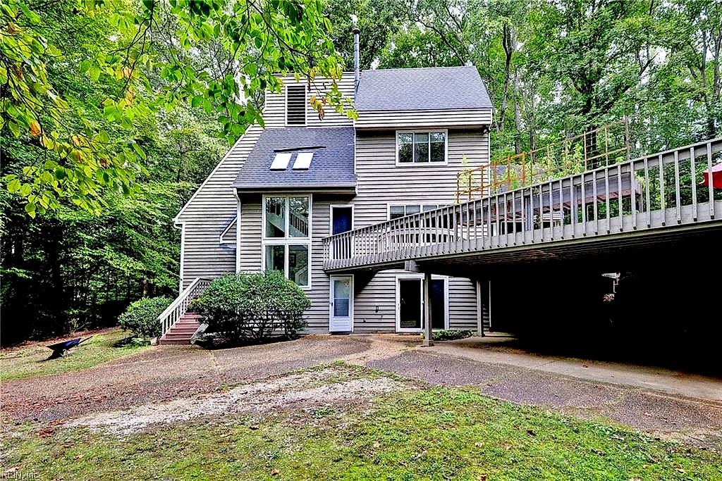 411 Hempstead Rd, Williamsburg — photo