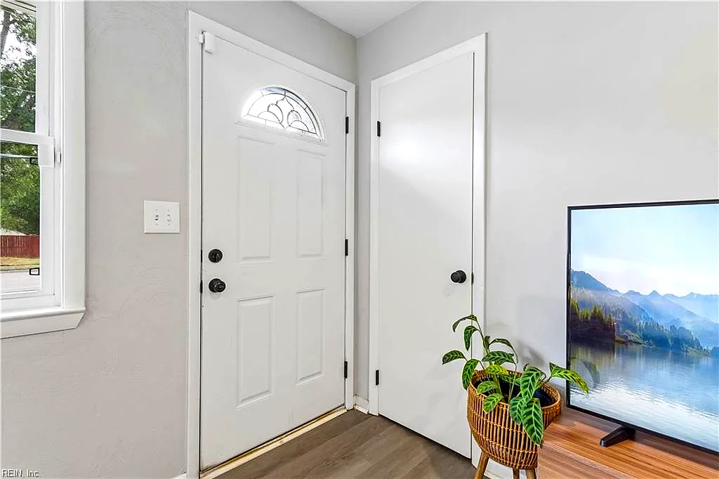 4316 Taylor Rd, Chesapeake — photo