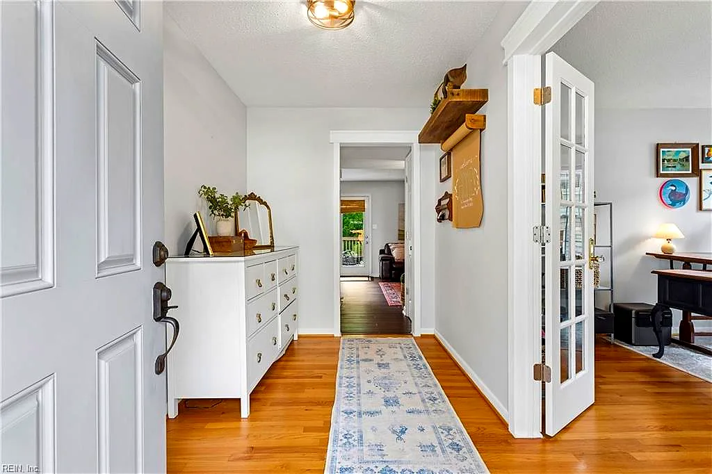 116 Summerglen Rdg, Newport News — photo