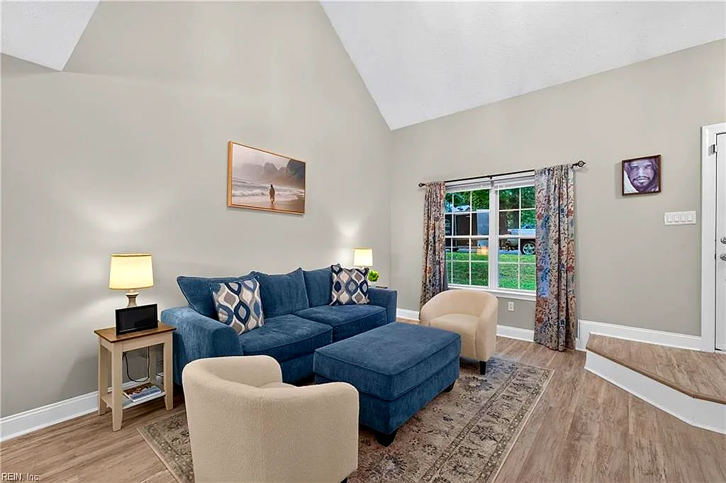 30 Meadow Creek Dr, Newport News — photo