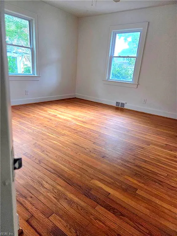 406 26th St, Virginia Beach — photo