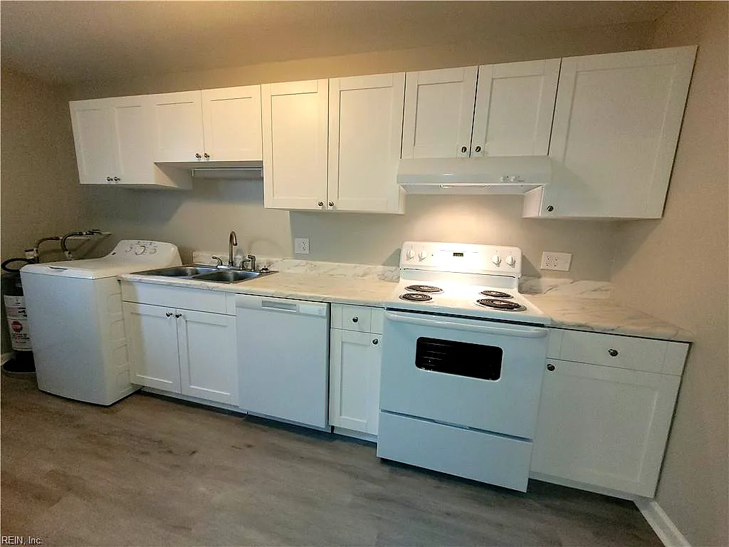 1045 E Chester St #B, Norfolk — photo