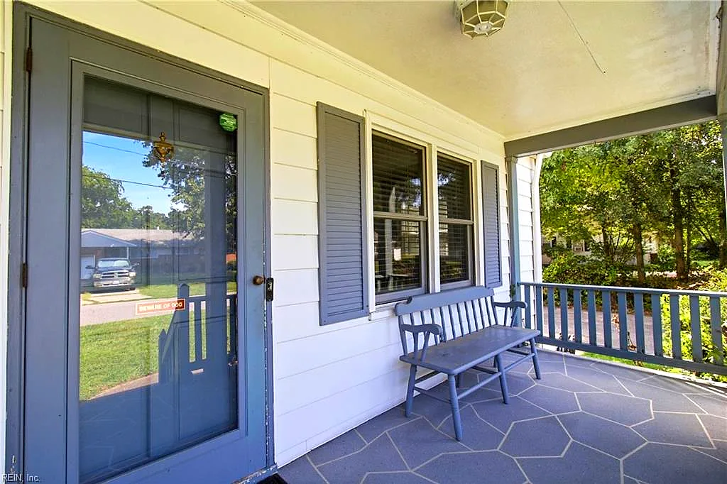 1459 Braden Cres, Norfolk — photo