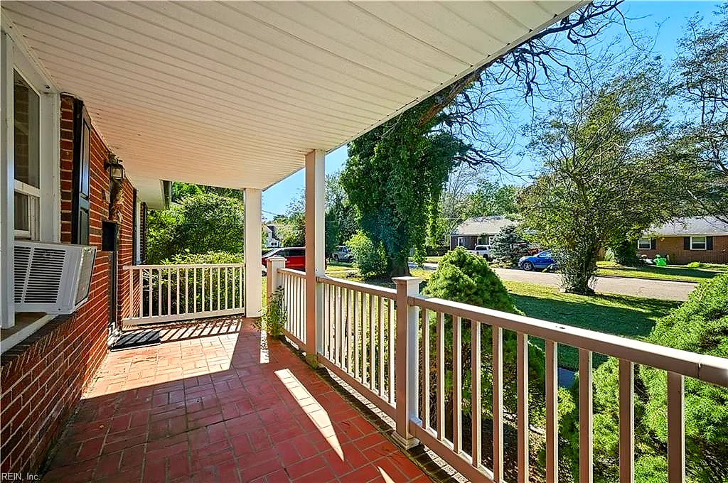 203 Bonney Ter, Portsmouth — photo
