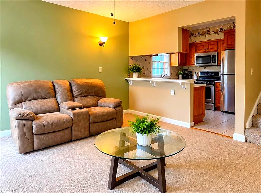 659 Todd Trl, Newport News — photo
