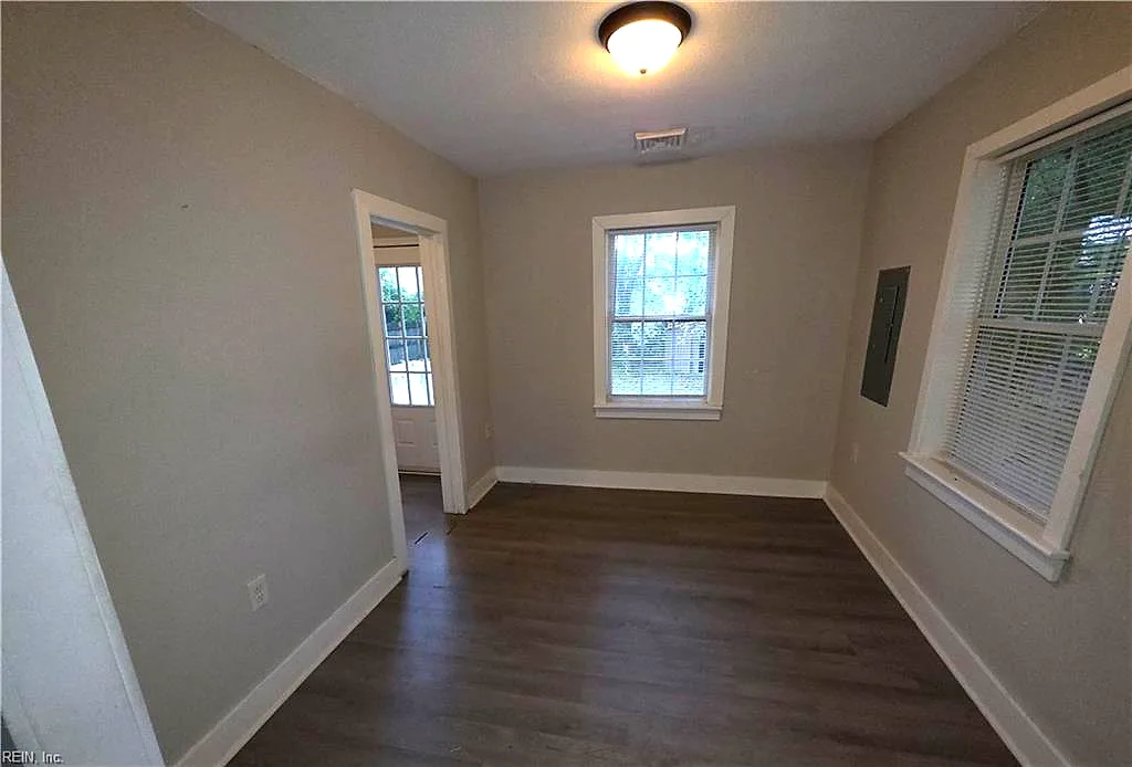 2744 Mapleton Ave, Norfolk — photo