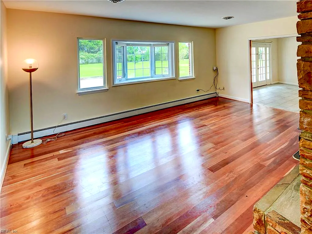 101 Stadium Dr, Chesapeake — photo