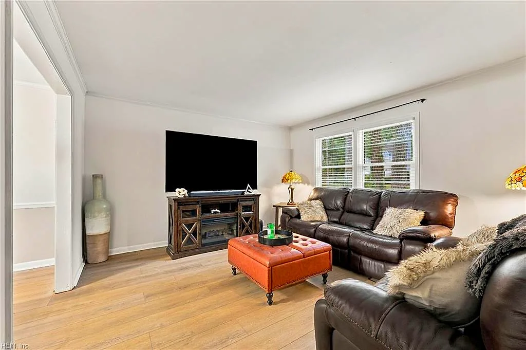 620 Royal Palm Dr, Virginia Beach — photo
