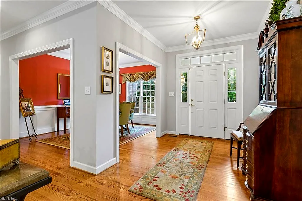 100 Spring Br, Williamsburg — photo