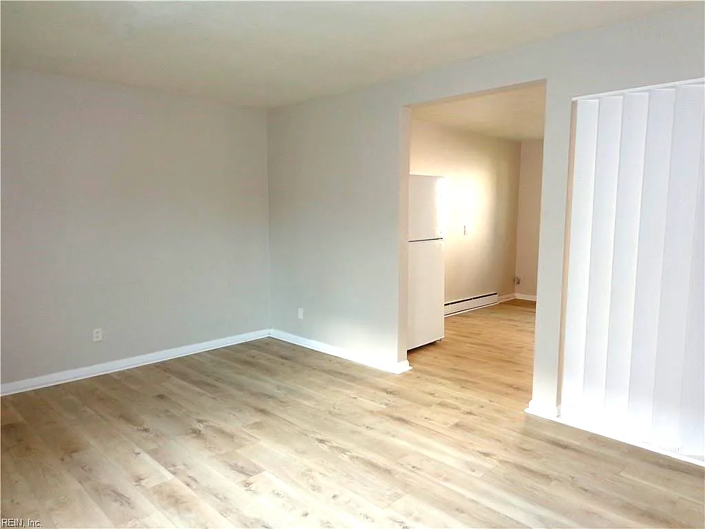 4634 Coronet Ave #A, Virginia Beach — photo