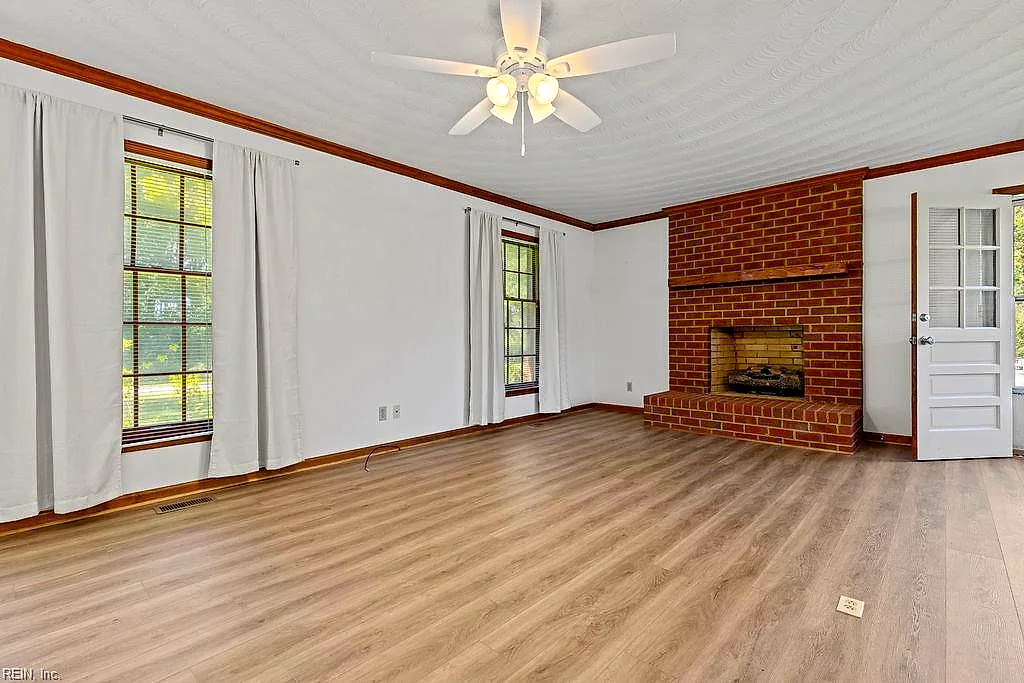 21029 Drake Rd, Franklin — photo